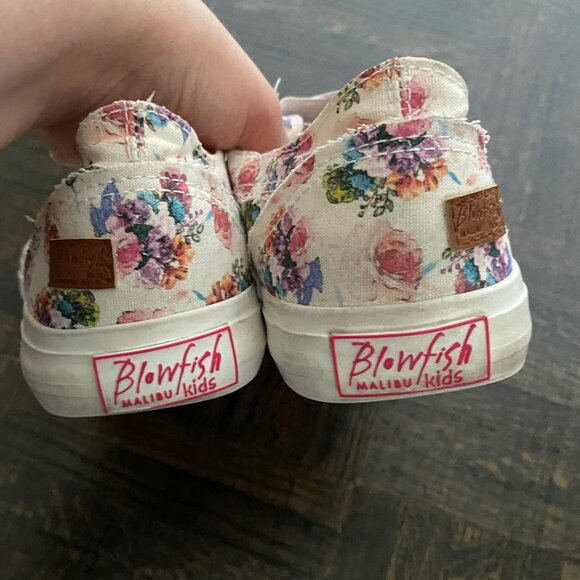 Blowfish Malibu Kids - size 2 slide-on canvas sneakers - Picture 4 of 11